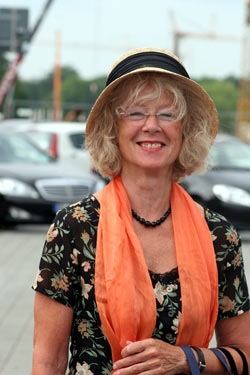 Queen ehrt Schimanski 2013